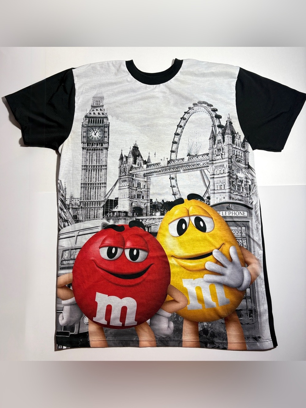 M&M’s World London Graphic T-Shirt Black White Red Yellow Sz M Souvenir